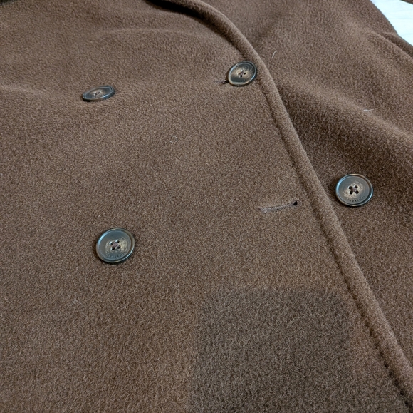 Elegant Brown Double-Breasted Coat - Picture 5 of 8